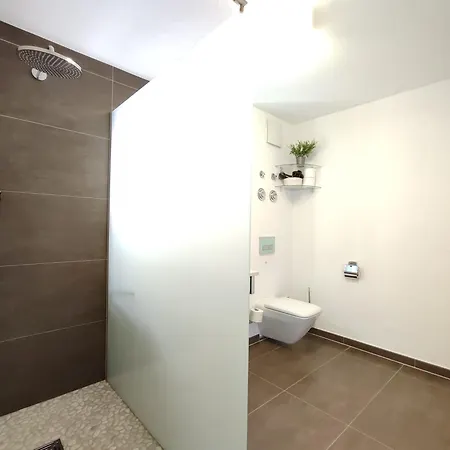 Bohemenest Terminal - Chic & Gemuetlich Mit Terrasse Waldenbuch