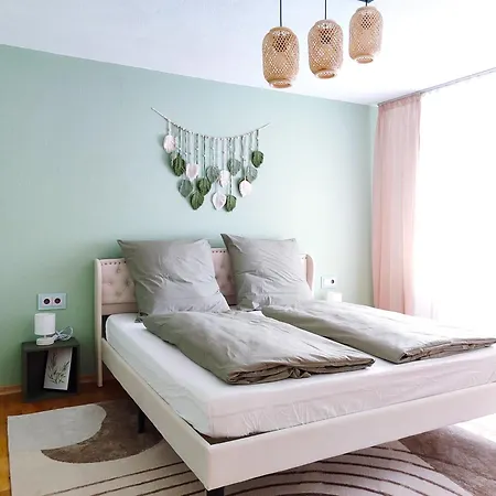 Apartamento Bohemenest Terminal - Chic & Gemuetlich Mit Terrasse